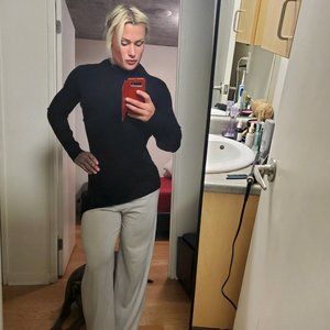 Black ribbed sweater